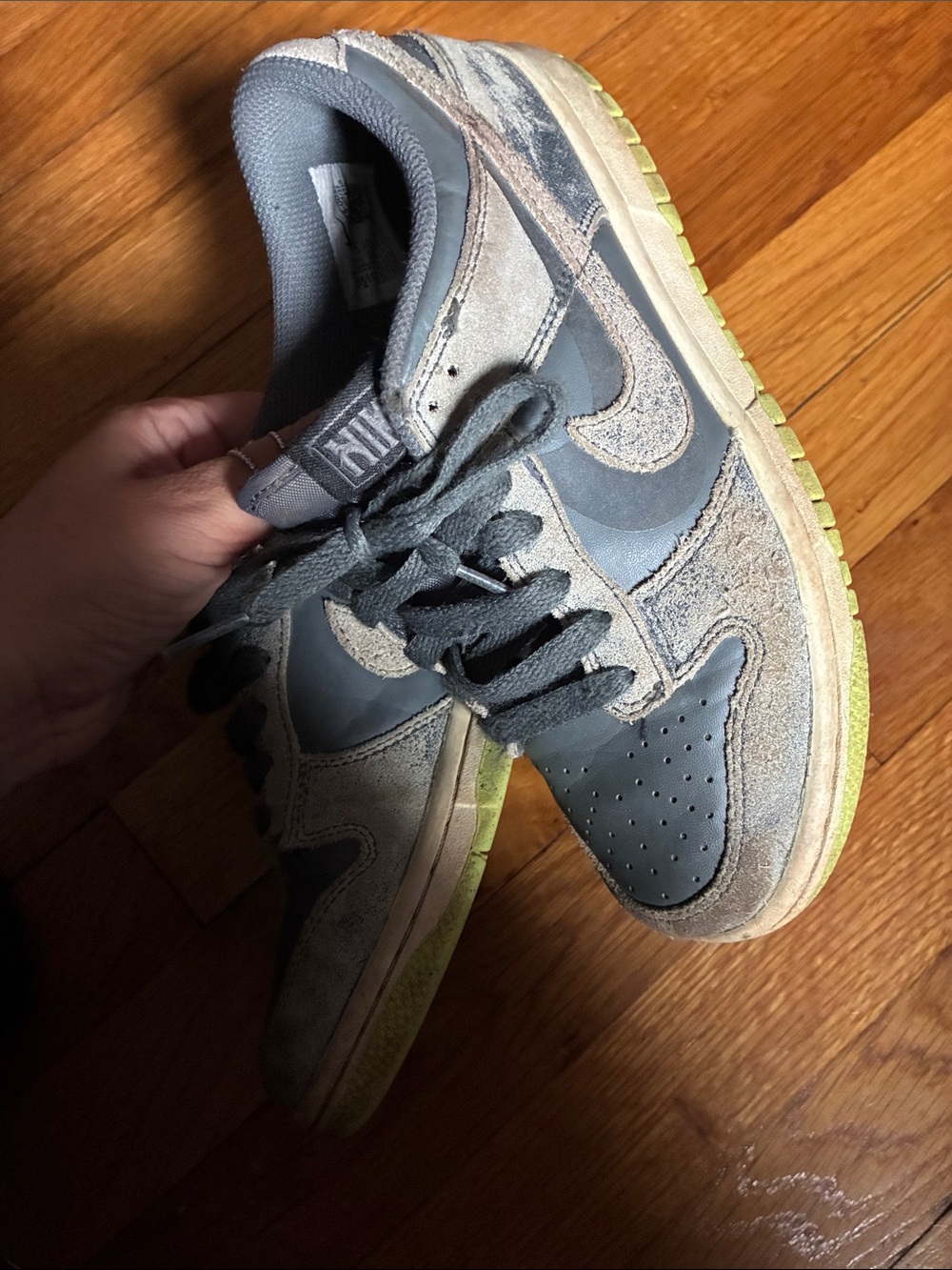 NIKE youth Halloween Dunk Grey and Lime Green Low-Top Sneakers - Picture 4 of 6